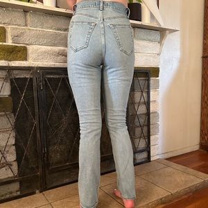 Abercrombie and fitch Rise Curvy Mom Jeans